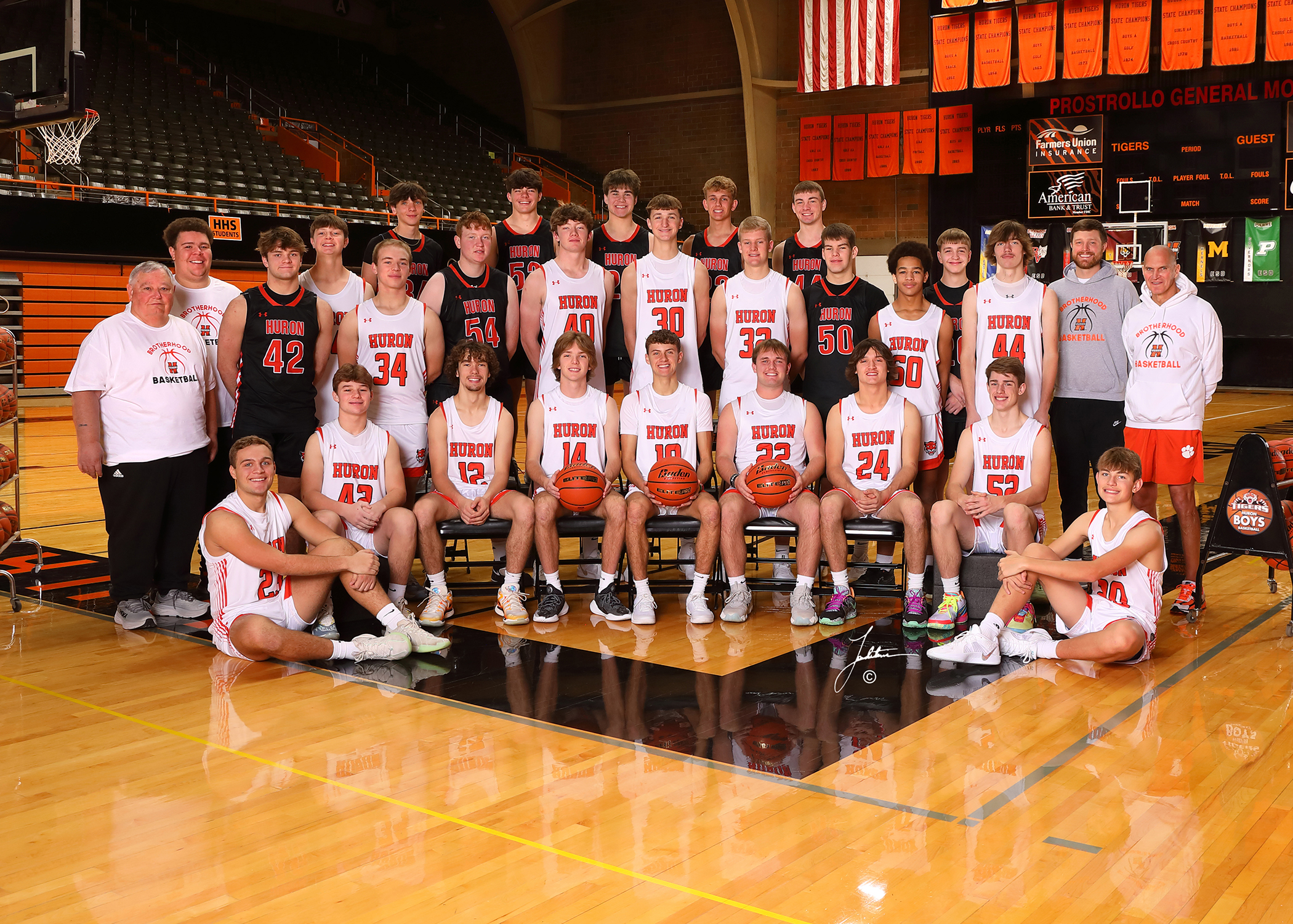 Varsity Boys Basketball 2024-2025.jpg