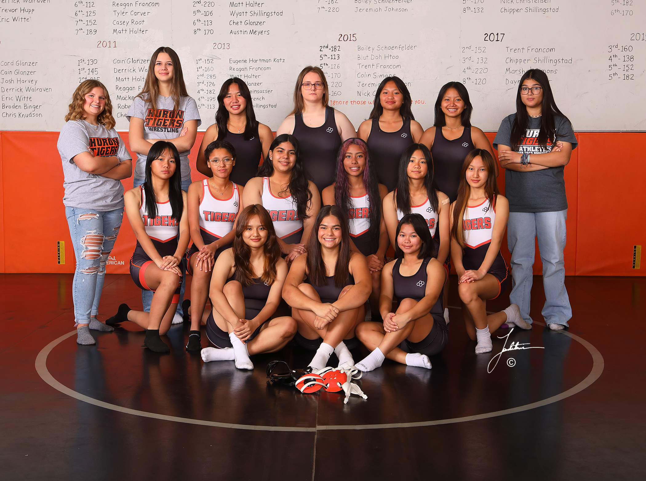 girls wrestling 23-24.jpg